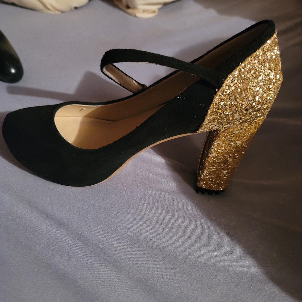 Women size 9.5 black suede and gold glitter shoe